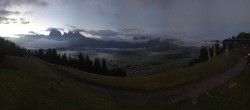 Archiv Foto Webcam Blick über Seiser Alm – Mezdi Bergstation 05:00
