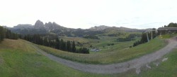 Archived image Webcam Alpe di Siusi: Panoramic view Mezdi mountain station 07:00