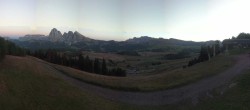 Archiv Foto Webcam Blick über Seiser Alm – Mezdi Bergstation 19:00