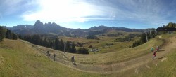 Archiv Foto Webcam Blick über Seiser Alm – Mezdi Bergstation 09:00