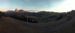 Archiv Foto Webcam Blick über Seiser Alm – Mezdi Bergstation 17:00