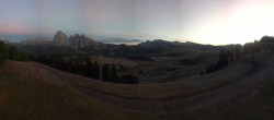 Archiv Foto Webcam Blick über Seiser Alm – Mezdi Bergstation 19:00