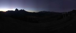 Archiv Foto Webcam Blick über Seiser Alm – Mezdi Bergstation 06:00