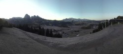 Archived image Webcam Alpe di Siusi: Panoramic view Mezdi mountain station 05:00