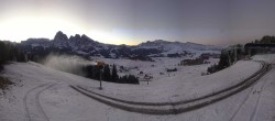 Archiv Foto Webcam Blick über Seiser Alm – Mezdi Bergstation 05:00