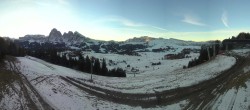 Archiv Foto Webcam Blick über Seiser Alm – Mezdi Bergstation 06:00