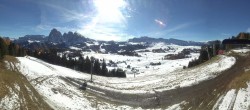 Archiv Foto Webcam Blick über Seiser Alm – Mezdi Bergstation 09:00