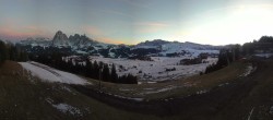 Archiv Foto Webcam Blick über Seiser Alm – Mezdi Bergstation 17:00