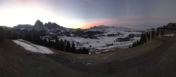 Archiv Foto Webcam Blick über Seiser Alm – Mezdi Bergstation 05:00