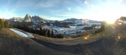Archiv Foto Webcam Blick über Seiser Alm – Mezdi Bergstation 15:00