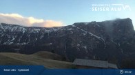 Archiv Foto Webcam Seiser Alm: Spitzbühl Station 02:00