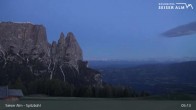 Archiv Foto Webcam Seiser Alm: Spitzbühl Station 04:00