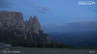 Archiv Foto Webcam Seiser Alm: Spitzbühl Station 04:00