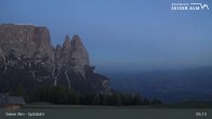 Archiv Foto Webcam Seiser Alm: Spitzbühl Station 04:00