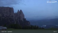 Archiv Foto Webcam Seiser Alm: Spitzbühl Station 04:00