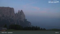 Archived image Webcam Seiser Alm: View Spitzbühl 23:00