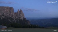 Archiv Foto Webcam Seiser Alm: Spitzbühl Station 04:00