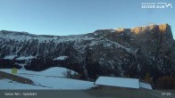 Archived image Webcam Seiser Alm: View Spitzbühl 06:00