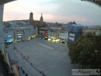 Archiv Foto Webcam Stuttgart: Marktplatz 19:00