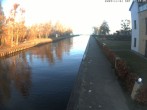 Archiv Foto Webcam Hafendorf Müritz: Kanal vom Claassee zur Müritz 07:00