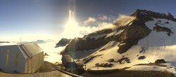Archived image Webcam Glacier 3000: View from Cabane station 06:00