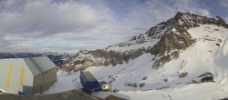 Archiv Foto Webcam Glacier 3000: Station Cabane 15:00