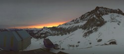 Archiv Foto Webcam Glacier 3000: Station Cabane 06:00