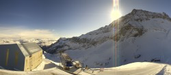 Archiv Foto Webcam Glacier 3000: Station Cabane 03:00