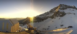 Archiv Foto Webcam Glacier 3000: Station Cabane 05:00