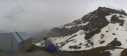Archiv Foto Webcam Glacier 3000: Station Cabane 05:00