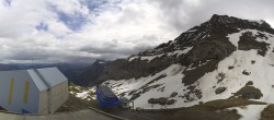 Archiv Foto Webcam Glacier 3000: Station Cabane 09:00
