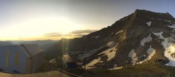 Archived image Webcam Glacier 3000: View from Cabane station 00:00