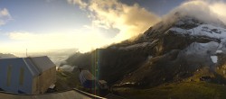 Archiv Foto Webcam Glacier 3000: Station Cabane 06:00