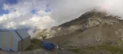 Archived image Webcam Glacier 3000: View from Cabane station 17:00