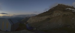 Archived image Webcam Glacier 3000: View from Cabane station 21:00