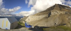 Archiv Foto Webcam Glacier 3000: Station Cabane 17:00