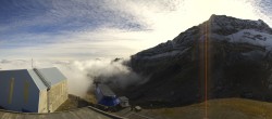 Archiv Foto Webcam Glacier 3000: Station Cabane 09:00