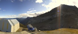 Archived image Webcam Glacier 3000: View from Cabane station 09:00