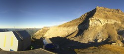 Archiv Foto Webcam Glacier 3000: Station Cabane 17:00