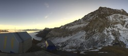 Archiv Foto Webcam Glacier 3000: Station Cabane 07:00