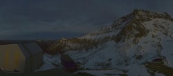 Archiv Foto Webcam Glacier 3000: Station Cabane 17:00