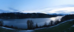 Archiv Foto Webcam Wallersee: Blick auf Neumarkt die Ostbucht 15:00