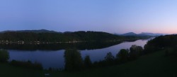 Archiv Foto Webcam Wallersee: Blick auf Neumarkt die Ostbucht 19:00