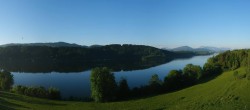 Archiv Foto Webcam Wallersee: Blick auf Neumarkt die Ostbucht 05:00