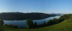 Archiv Foto Webcam Wallersee: Blick auf Neumarkt die Ostbucht 05:00