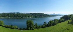 Archiv Foto Webcam Wallersee: Blick auf Neumarkt die Ostbucht 15:00