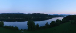 Archiv Foto Webcam Wallersee: Blick auf Neumarkt die Ostbucht 19:00