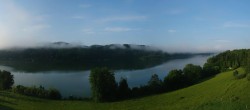 Archiv Foto Webcam Wallersee: Blick auf Neumarkt die Ostbucht 05:00