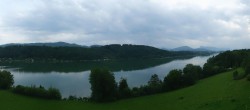 Archiv Foto Webcam Wallersee: Blick auf Neumarkt die Ostbucht 17:00