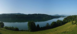 Archiv Foto Webcam Wallersee: Blick auf Neumarkt die Ostbucht 06:00